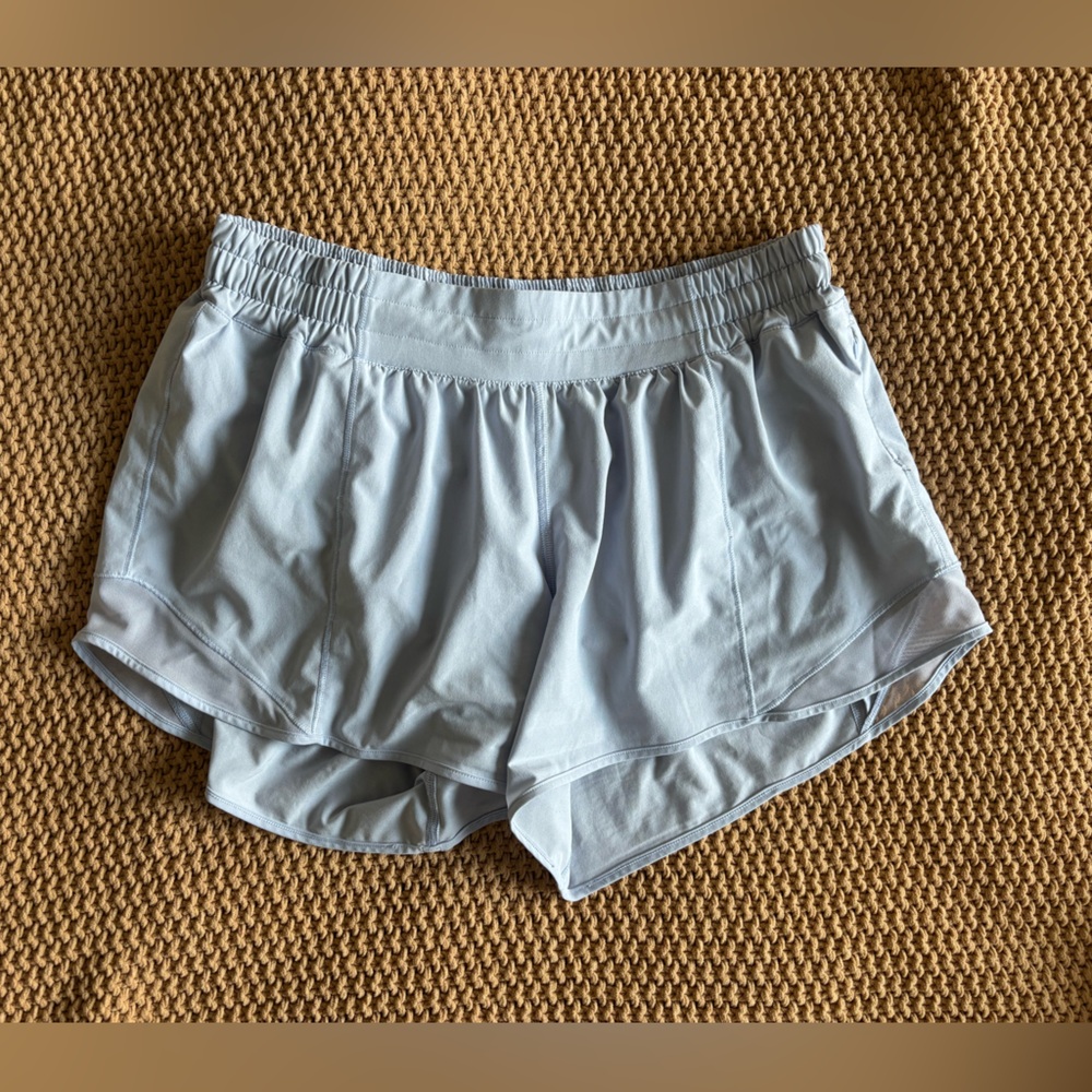 Lululemon hotty hot short low rise 4” size 10